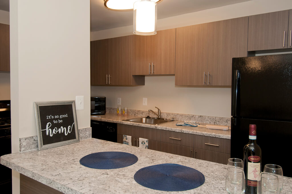 kitchen and breakfast bar auden place apartments Glenmont Metro